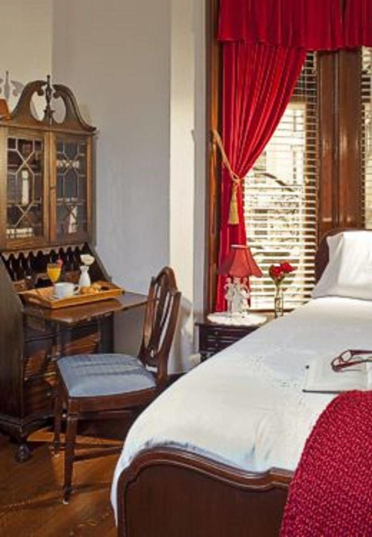 American Guest House, A Dc
